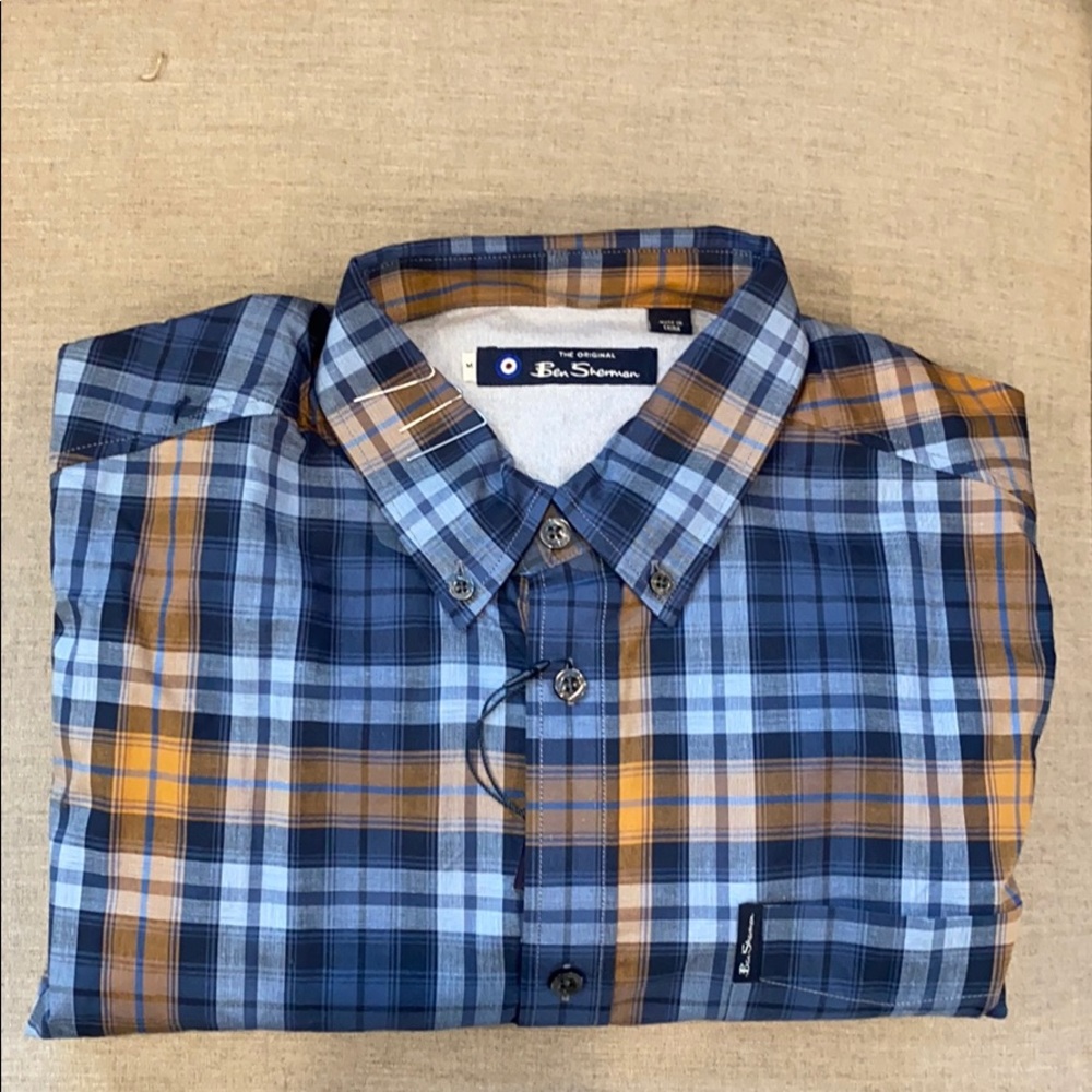 Men’s long sleeve button down shirt